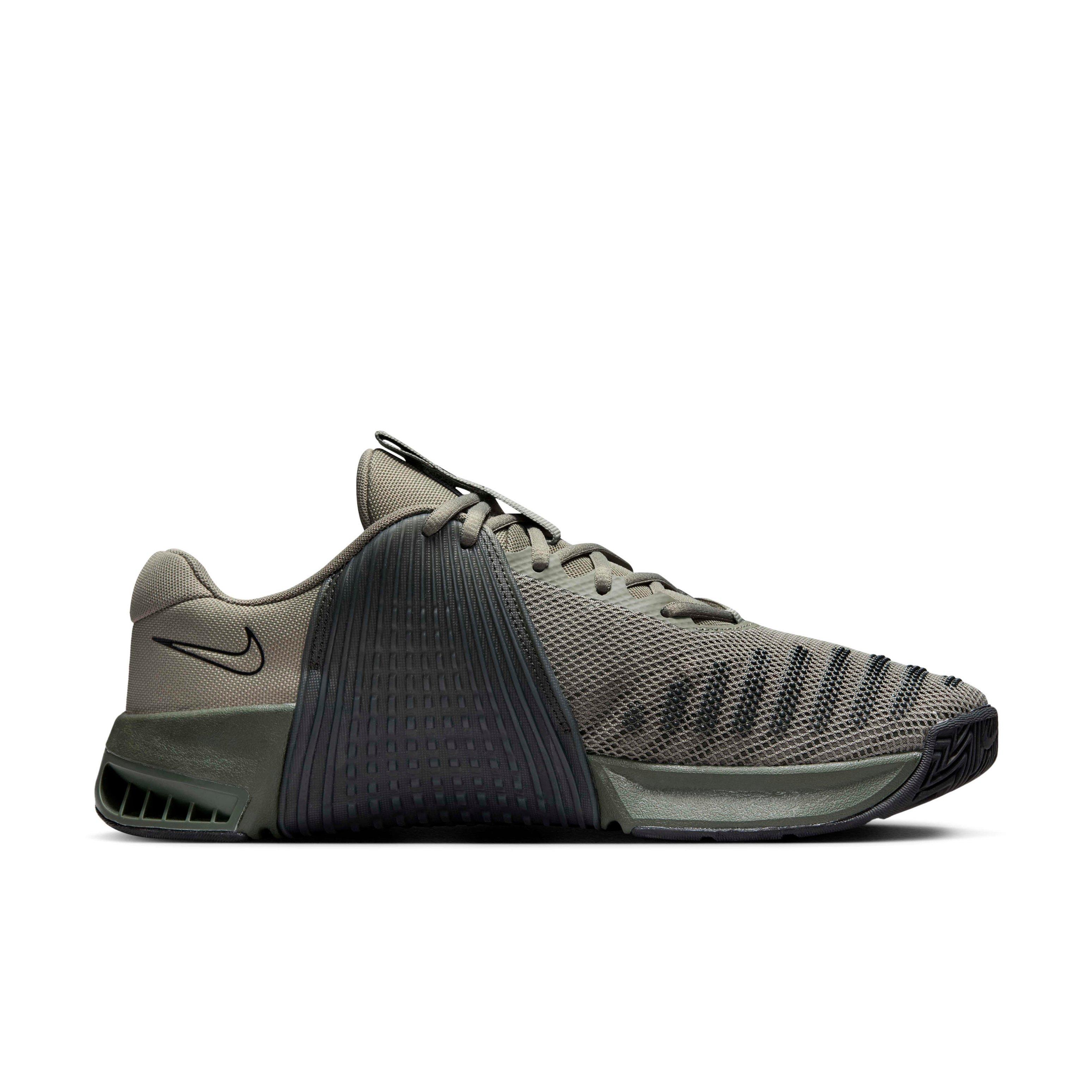 Nike Men s Metcon 9 Workout Shoes in Green Size 11 DZ2617 301